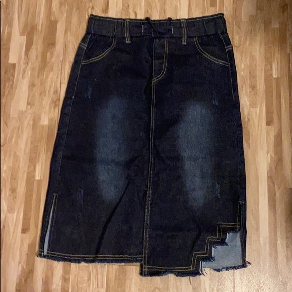 Crafted denim skirt - Picture 1 of 1